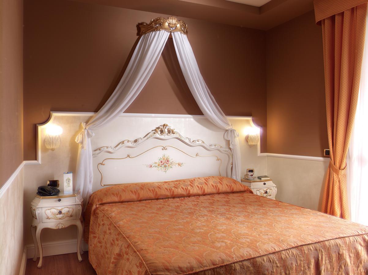 Hotel Confine Colà Dış mekan fotoğraf