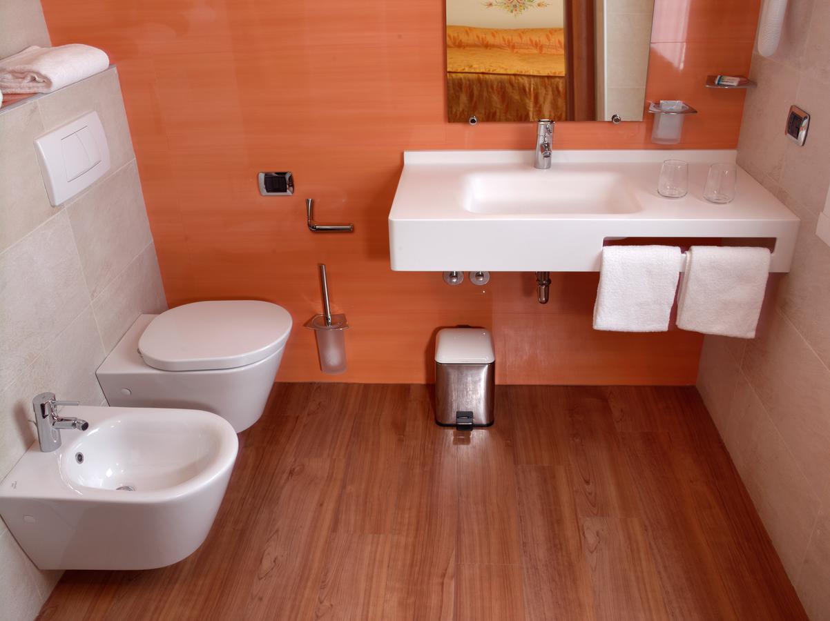 Hotel Confine Colà Dış mekan fotoğraf