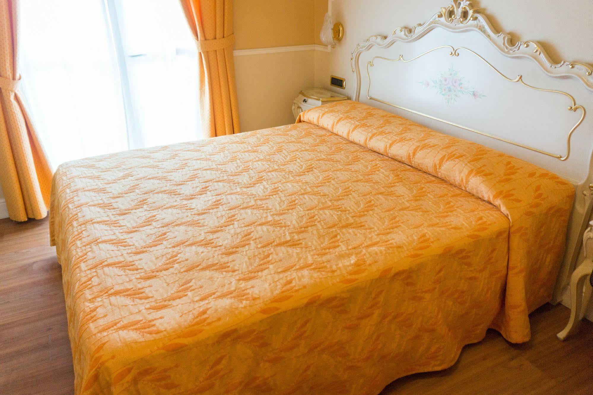 Hotel Confine Colà Dış mekan fotoğraf