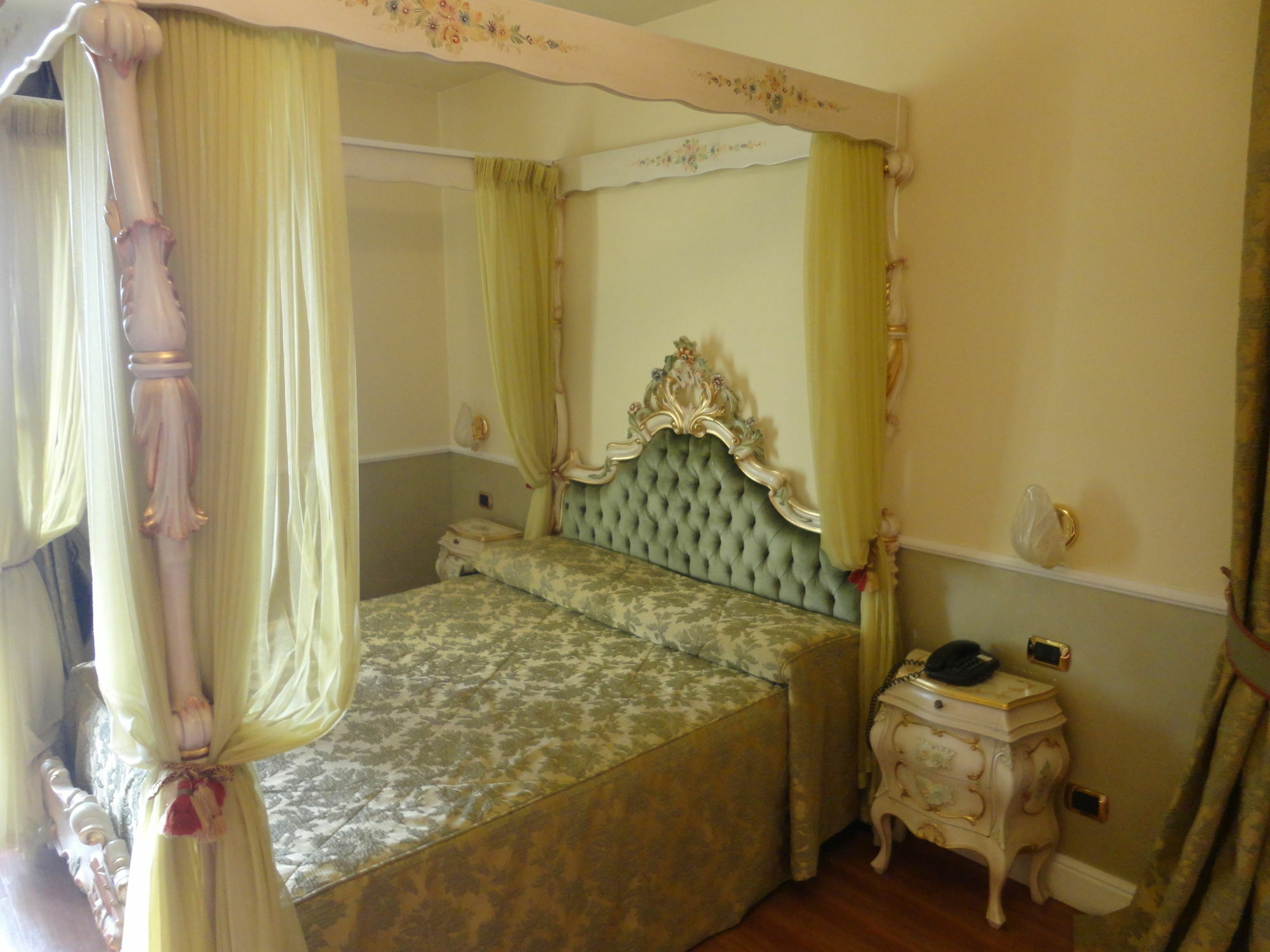 Hotel Confine Colà Dış mekan fotoğraf