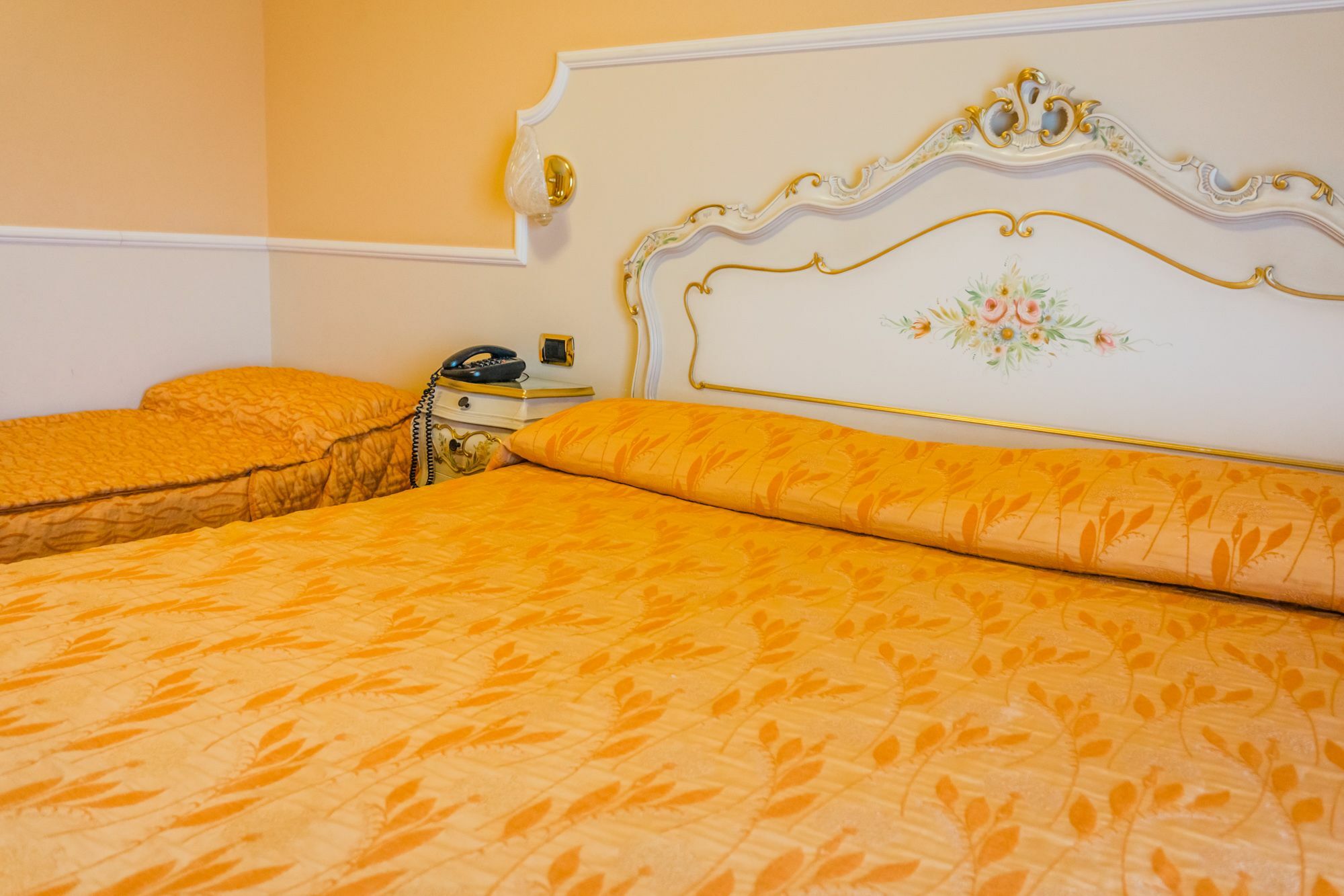Hotel Confine Colà Dış mekan fotoğraf